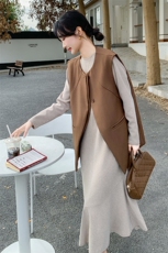 卡其色休闲减龄连衣裙套装女2025春季新款韩版显瘦马甲长裙两件套，女装套装/套裙，2C115