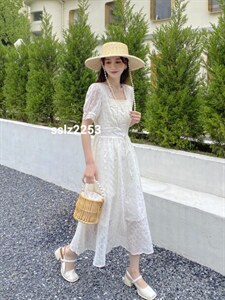 夏装新款连衣裙，面料柔软舒适透气、潮流韩版修身图片