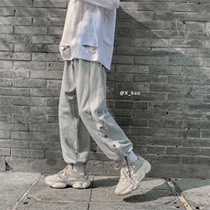 灰色