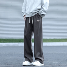 深灰色