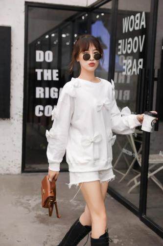 「现货」秋季新款立体蝴蝶结钉珠卫衣，女装卫衣/绒衫，mumu.story