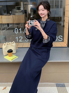 藏青色复古休闲卫衣裙女夏2025新款韩版短袖T恤及踝半身裙两件套图片