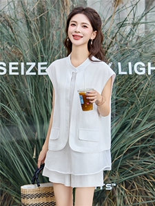 半月袖圆领西装短裤套装女2025新款夏季薄款小个子职业御姐高级感图片