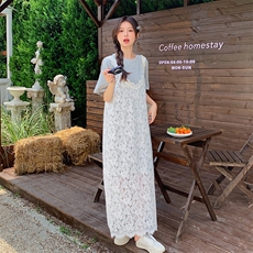 韩版温柔度假风套装女夏季2025新款短袖蓝色T恤蕾丝连衣裙两件套，女装套装/套裙，2C098