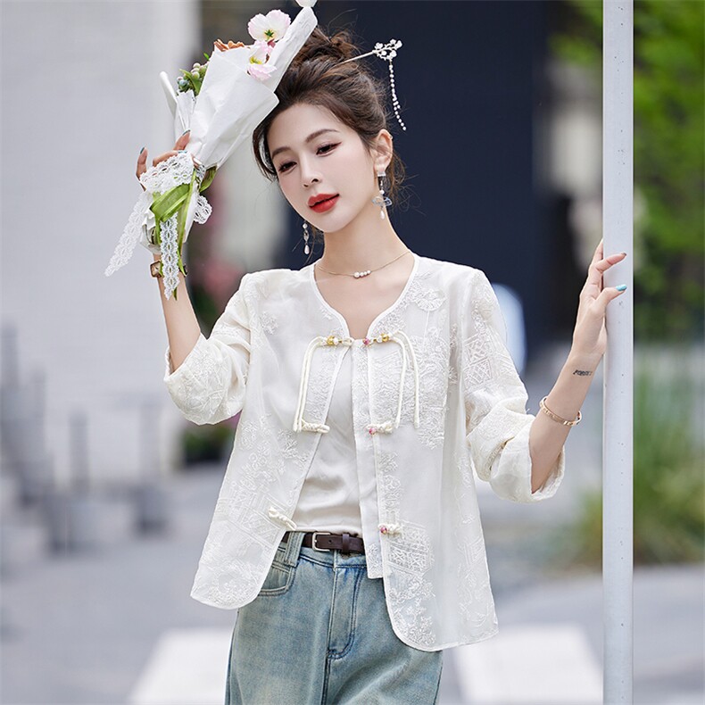 白色小香风刺绣薄款外套女2025春夏新款名媛气质新中式盘扣防晒衣,女装防晒衣,依如秀(原杭风阁)