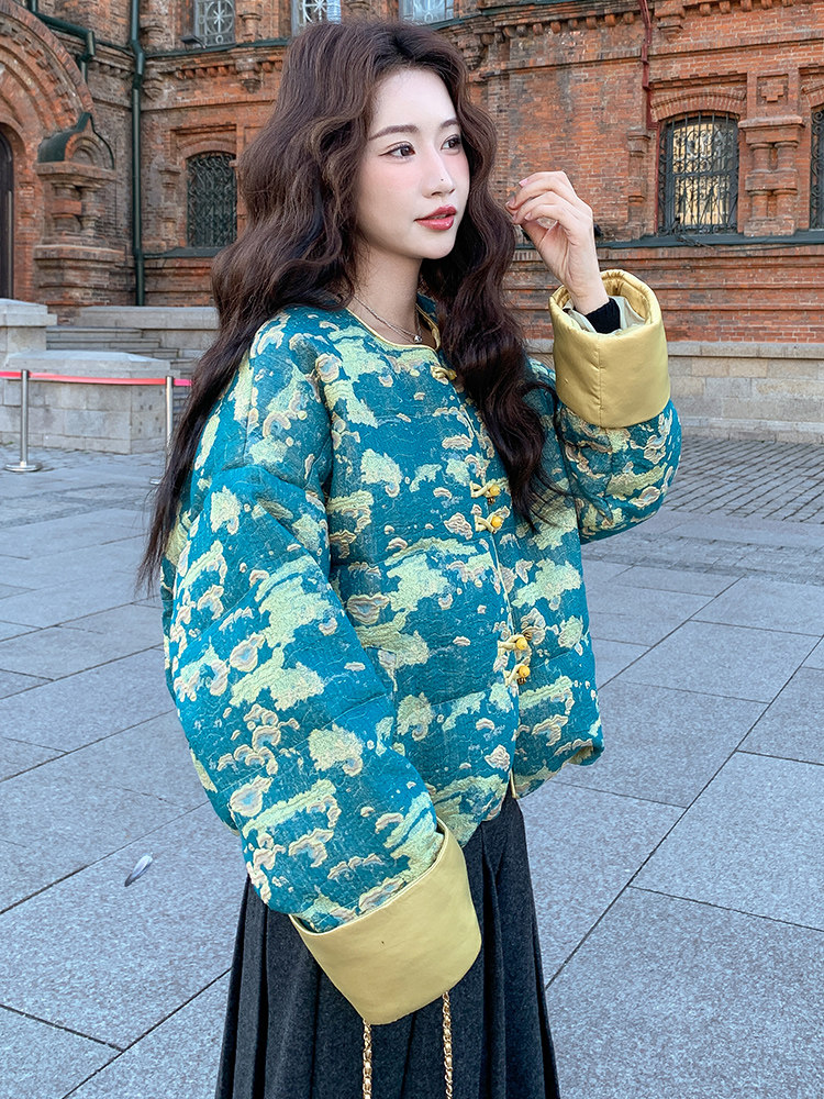 新中式提花立领盘扣轻薄羽绒服女2025秋冬新款复古小个子短款外套,女装羽绒服,纯色衣恋