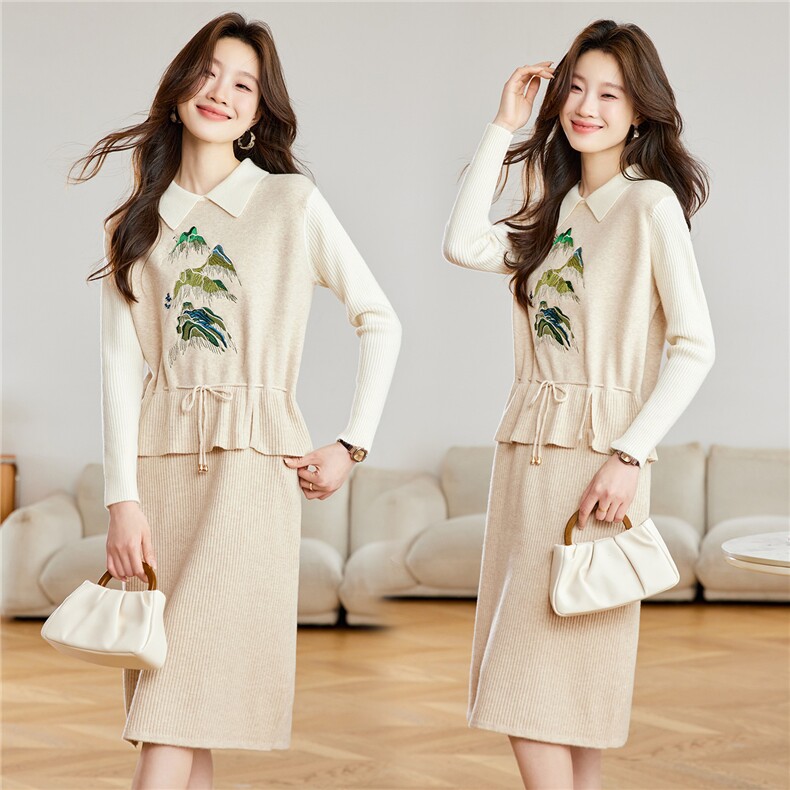 2025秋冬新款假两件娃娃领针织连衣裙女中长款收腰显瘦气质毛衣裙，女装针织衫/毛衣，艾米