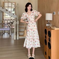 现货：25年法式气质高级感方领碎花连衣裙2C135-5062P135K198，女装连衣裙，2C135
