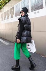 2021新款羽绒服马甲，女装羽绒服，优彩