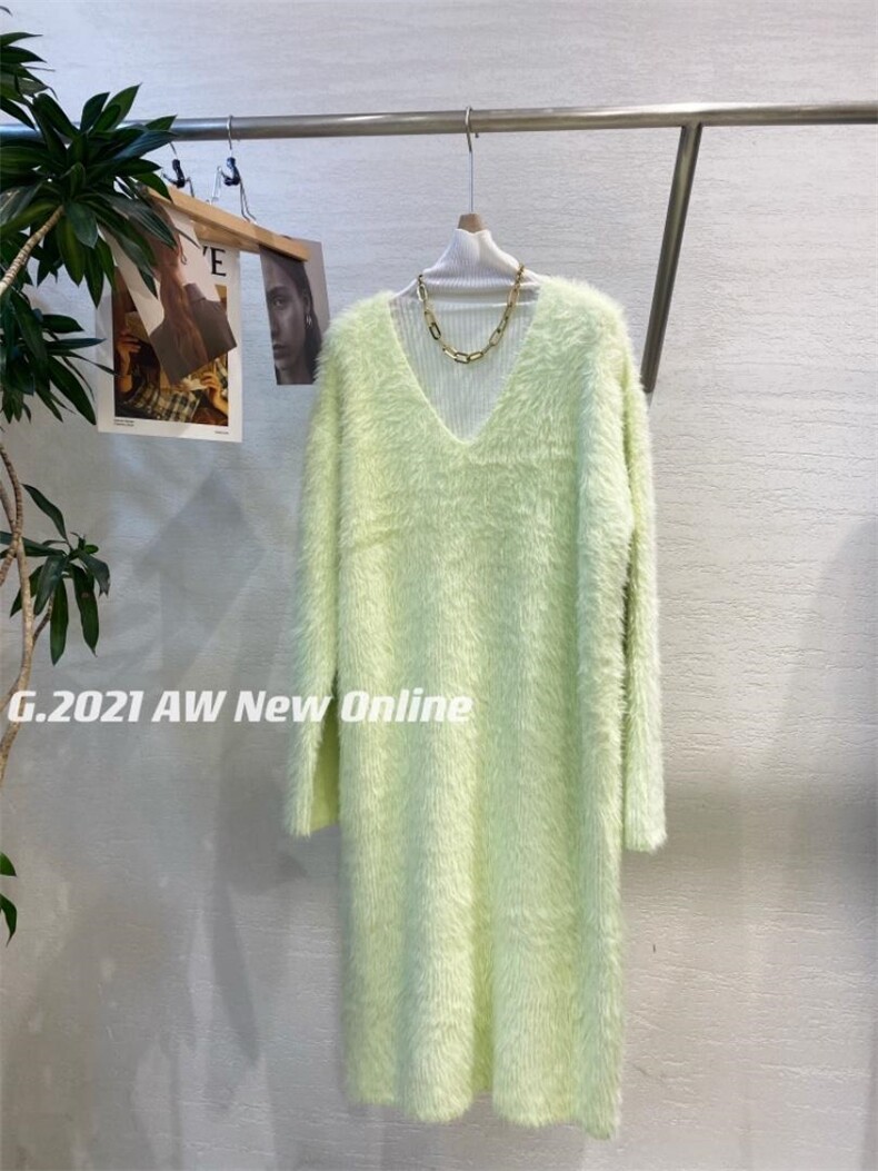 V领防水貂毛长款连衣裙现货，女装连衣裙，G