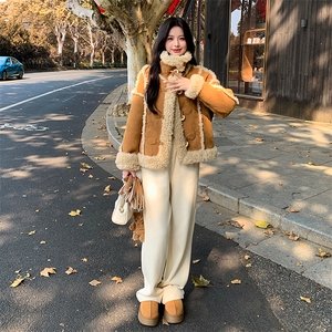 麂皮绒保暖上衣女冬羊羔毛一体皮毛外套图片