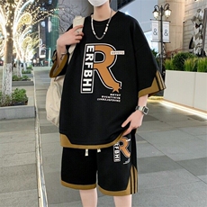 黑色