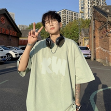 奶绿色