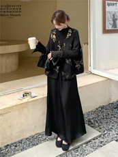 浮雕肌理感盘扣马甲+半高领设计上衣+半身裙三件套，女装套装/套裙，乔安迪