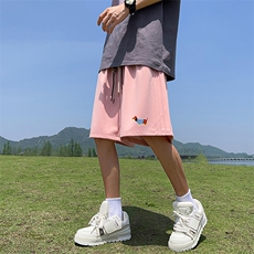 粉红色