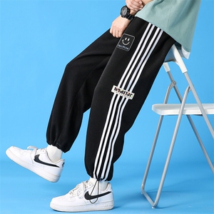 现货主推青少年大码休闲抽带拼接印花卫裤休闲裤男K9169P38,墨绿搭配什么颜色的围巾好看图片