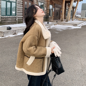 羊羔毛厚外套女2024冬新款今年流行翻领机车服宽松超好看皮毛一体图片