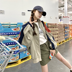 美式chic卡其色拼接棒球服短外套女春秋超火好看高级小众夹克上衣，女装短外套，2C050