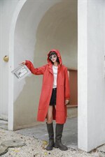 秋季风衣新品独具一格中长款，女装风衣，得瑟空间