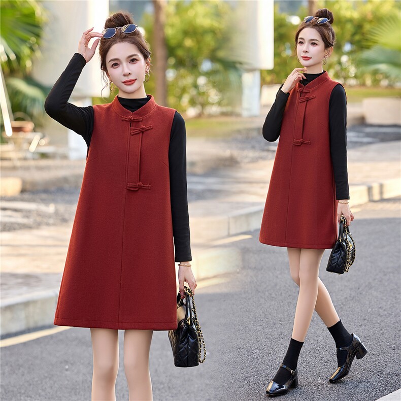 新中式套装裙2026春新款高级感气质立领盘扣背心连衣裙打底两件套，女装套装/套裙，冬木谷雨