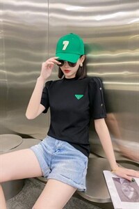 新款夏装短?小衫全新上架图片