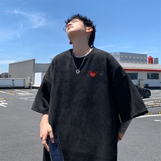 黑色