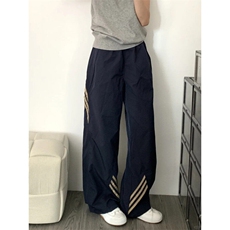 藏青色