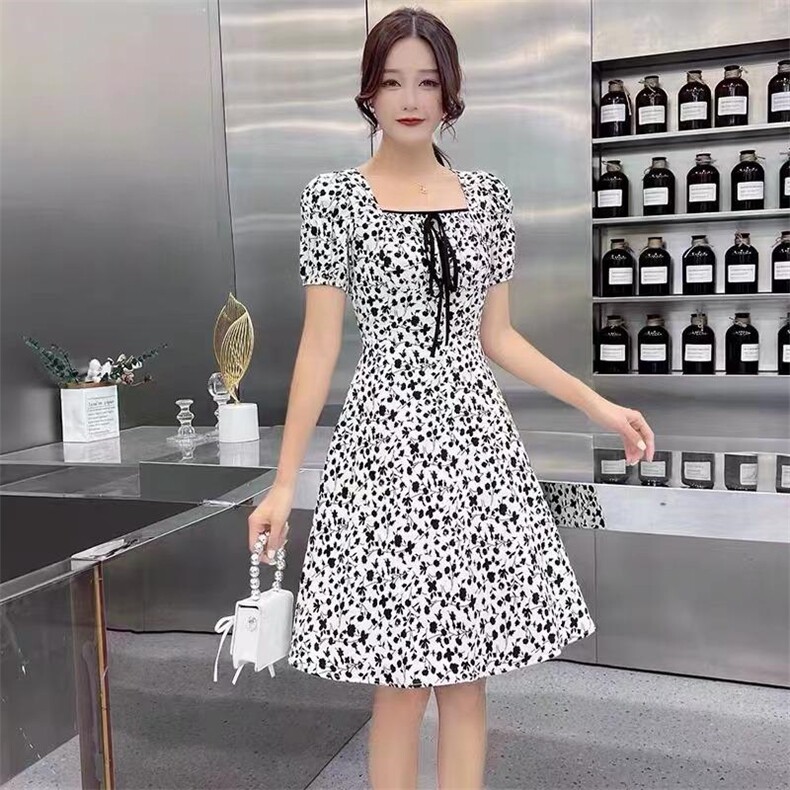 新款连衣裙，四个尺码，两色，女装连衣裙，依柏璐(1F)