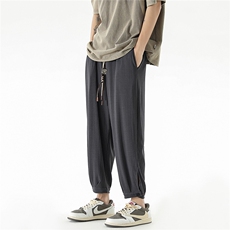 深灰色