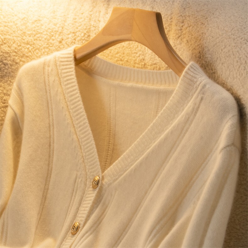 V领针织开衫女2024秋冬新款宽松显瘦气质单排扣纯色，女装羊毛衫，盛世绒华