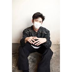 小红明星私服机车金属潮流打底春季新款设计新款内搭打底T恤P58，男装T恤，电商B319