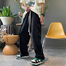 黑色