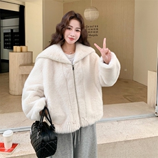 白色小香风仿水貂绒皮毛一体外套女冬季环保皮草小个子流行，女装羊羔毛/颗粒绒，欣美人