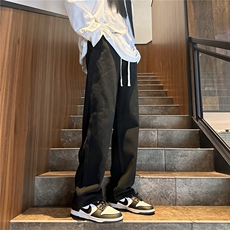 黑色