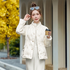 【bao款现货】2024新款冬装新中式刺绣收腰羽绒服白鸭绒水貂毛，女装羽绒服，雅静靓衣