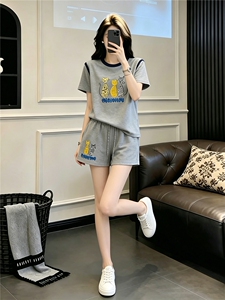 甜美时尚休闲套装女夏季新款显瘦圆领印花刺绣上衣阔腿短裤两件套图片