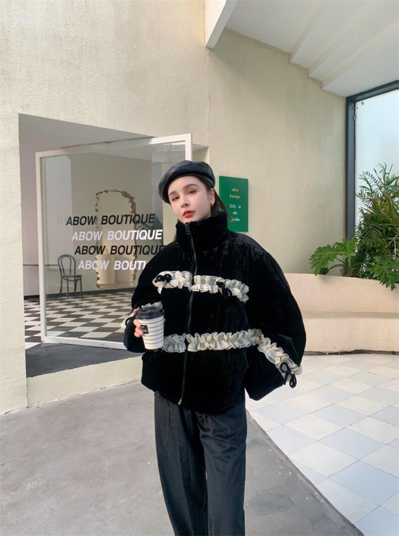 丝绒手工工艺羽绒服，女装羽绒服，得到THETHAT