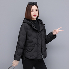 时尚气质休闲连帽羽绒服秋冬新款保暖轻薄外套，女装羽绒服，依恋蒂丝