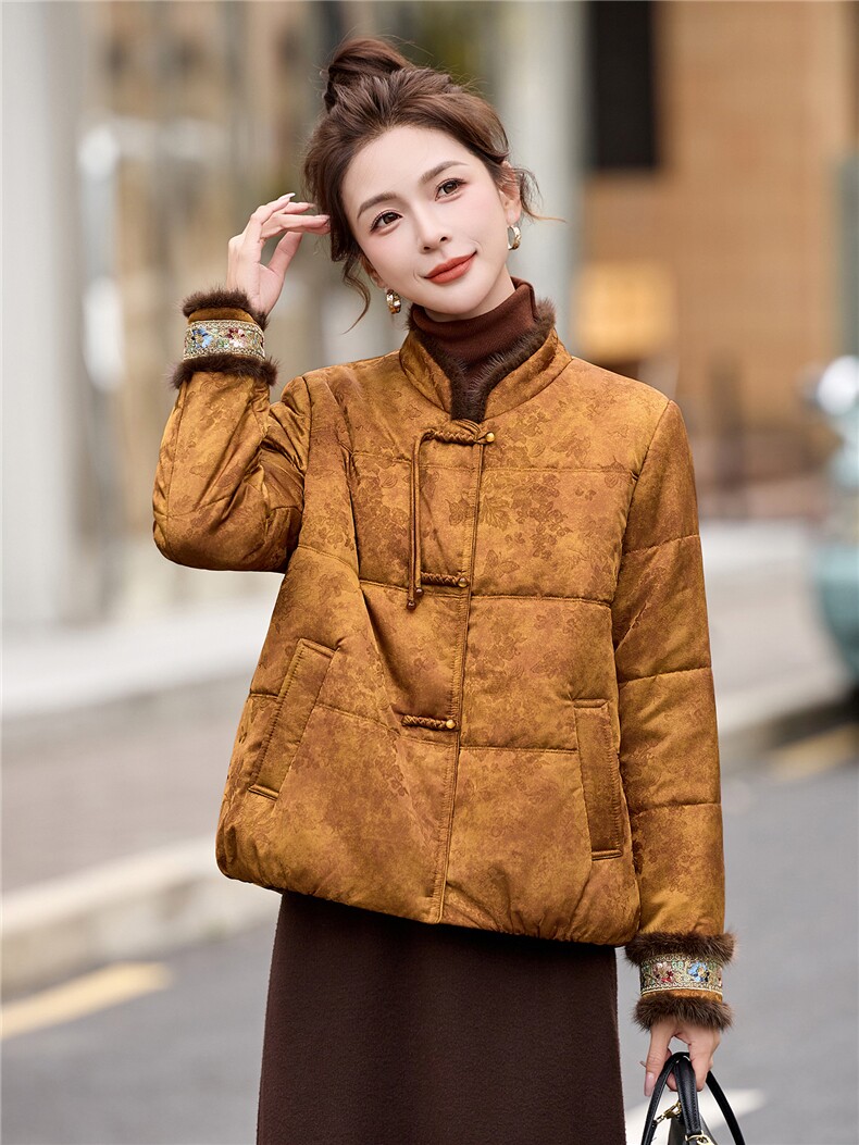 新中式绵羊毛棉服女2025年冬季新款时尚刺绣真水貂毛棉袄加厚外套,女装棉衣/棉服,拾衣