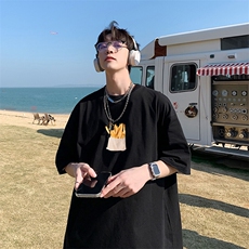 黑色