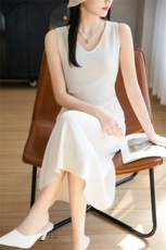 夏季V领莱赛尔天丝针织背心裙女无袖连衣裙宽松显瘦中长款A字裙子，女装连衣裙，菲奥羊绒