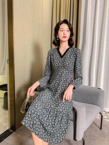 【现货】2021年春季新款修身显瘦长袖V领连衣裙，女装连衣裙，荷塘月色