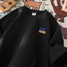 黑色