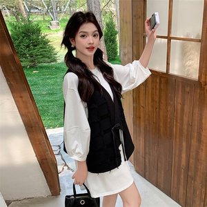 新中式黑色流苏马甲套装女2024春秋季新款显瘦灯笼袖短裙两件套图片