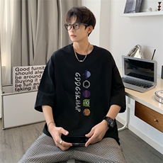 黑色