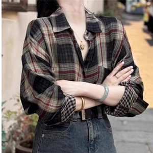 法式高级感格子衬衫女秋季设计感小众上衣时尚洋气小个子内搭衬衣