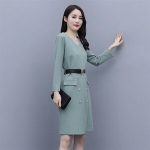 2021春季新款时尚气质优雅V领罗马针织连衣裙配腰带图片