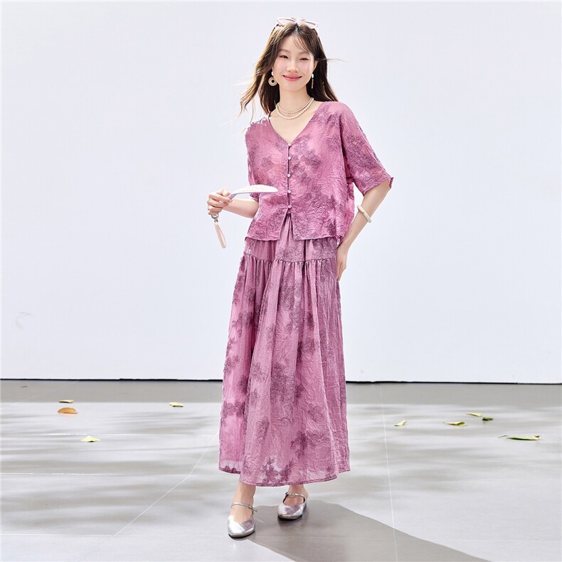 夏季新款现货！2026休闲风宽松版重工刺绣上衣+刺绣大摆半裙套装,女装套装/套裙,宝儿家