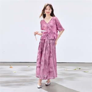 夏季新款现货！2026休闲风宽松版重工刺绣上衣+刺绣大摆半裙套装图片