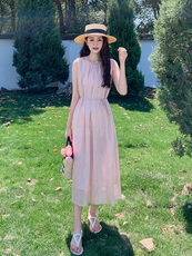 2026夏季新款连衣裙简约时尚超仙气质无袖连衣裙，女装连衣裙，米莱